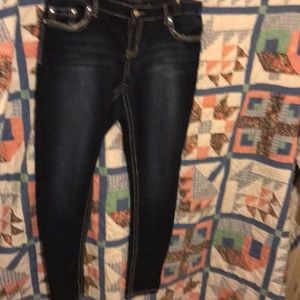 Maurices jeans